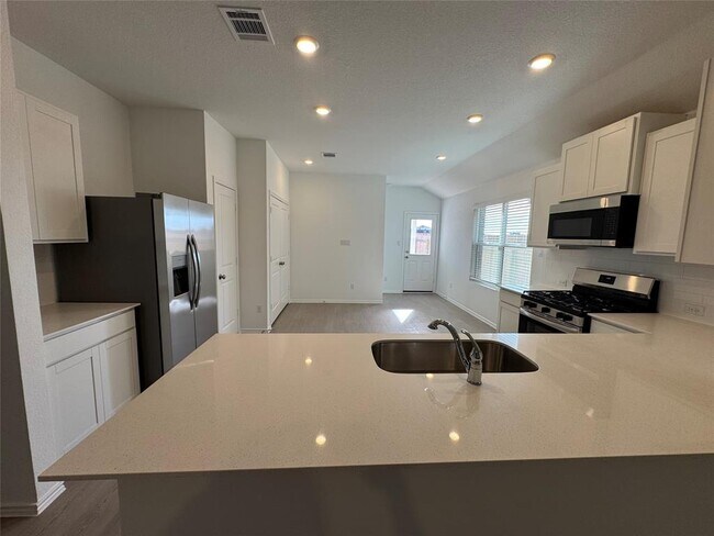 Photo - 1406 Roaming Oak Bnd