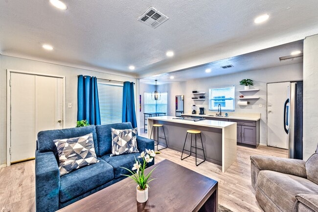 Photo - 3RD STREET COTTAGES - ARTS DISTRICT