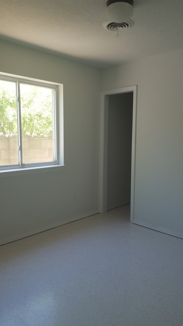2705 La Napa St