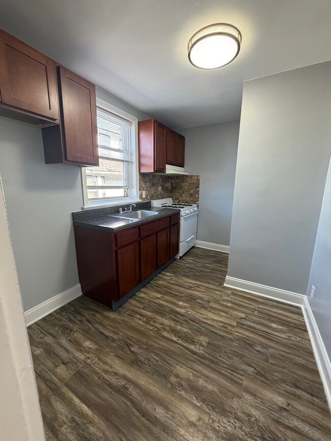 Photo - 194 Park Ave Unidad 5-B2