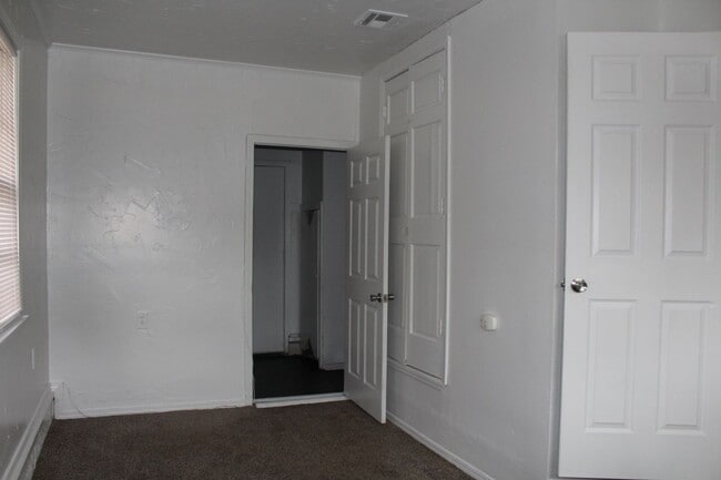Photo - 3-4 Bedrooms! REBATE $300 off 1st Mo. Rent!!!