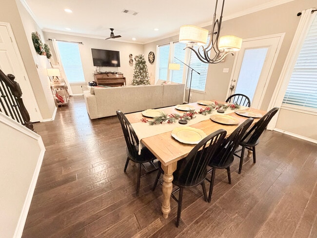 Photo - 4407 Bay Shore