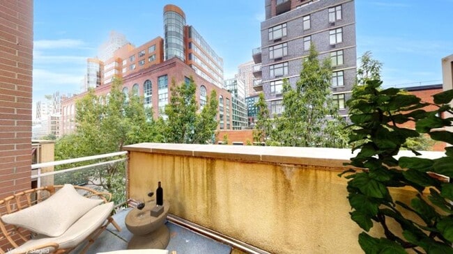 Photo - 1 bedroom in LONG ISLAND CITY NY 11101 Unit 2N