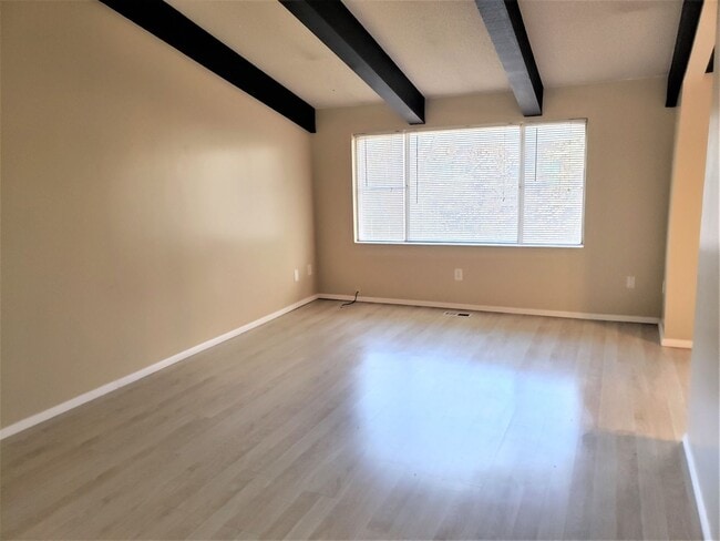 Photo - 1346 Millcreek Dr Unidad 4