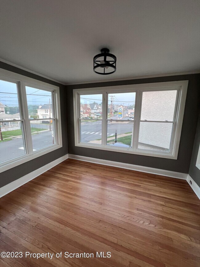 Photo - 1616 Electric St