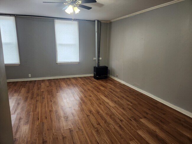 Photo - 8 E Railroad St Unit 3