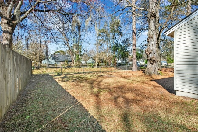 Photo - 3 Bedrooms, 2 Bathrooms - Piercefield Forest