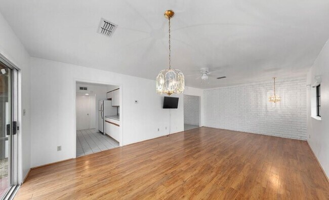 Photo - 313 McFadden Dr Unit A