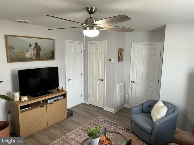 Photo - 7703 Dover Rd