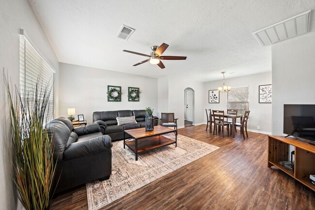 Photo - 1206 Olive St