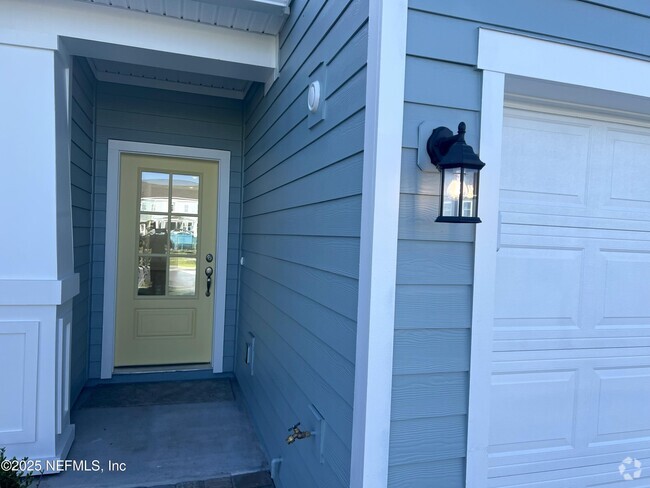 Building Photo - 253 Silver Myrtle Ct Rental