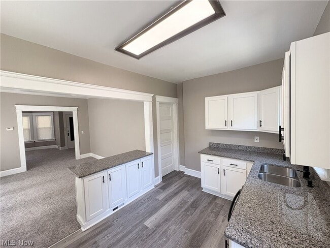 Photo - 2049 West Blvd