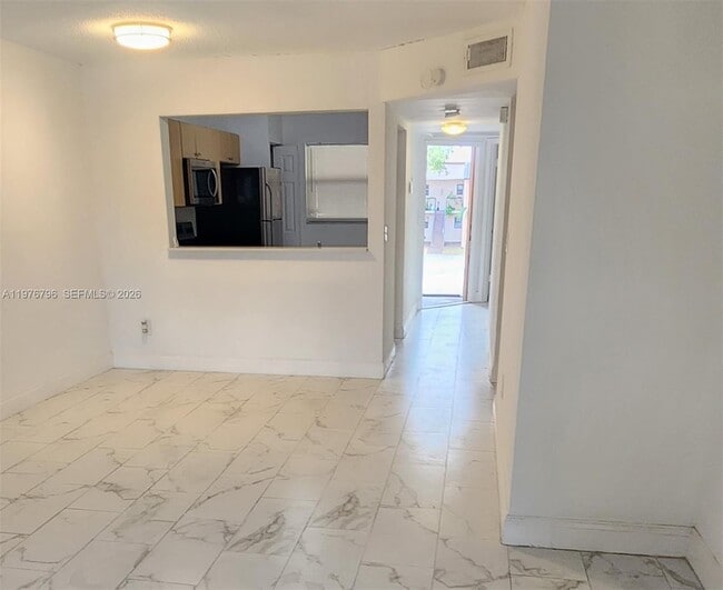 Photo - 902 NE 209th St Unit 203-40