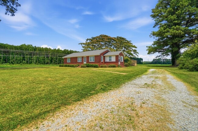 Building Photo - Hickory - South Chesapeake