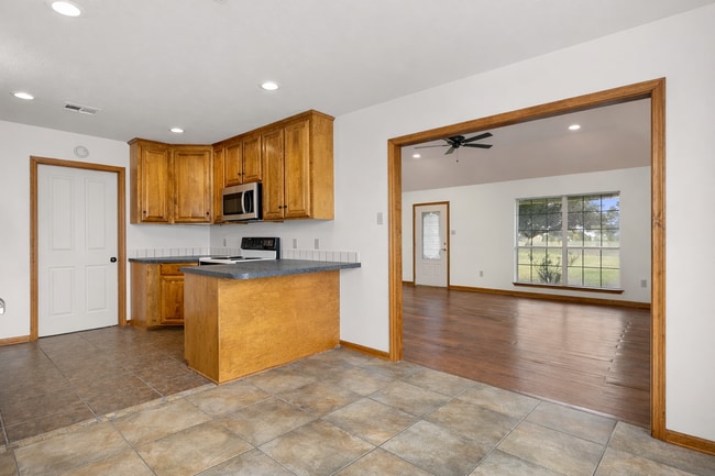 Photo - 4607 W Prien Lake Rd