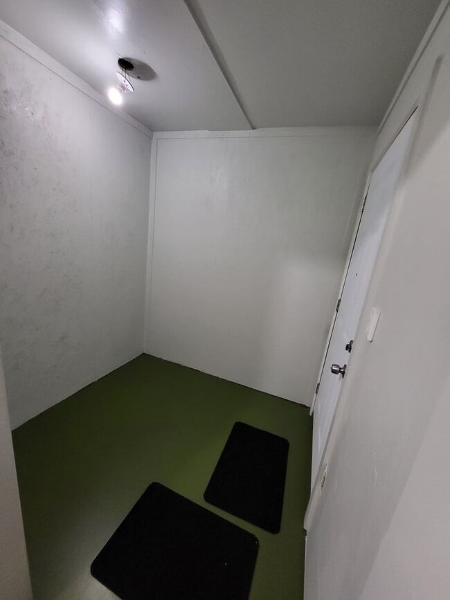 Photo - Garage Apartment