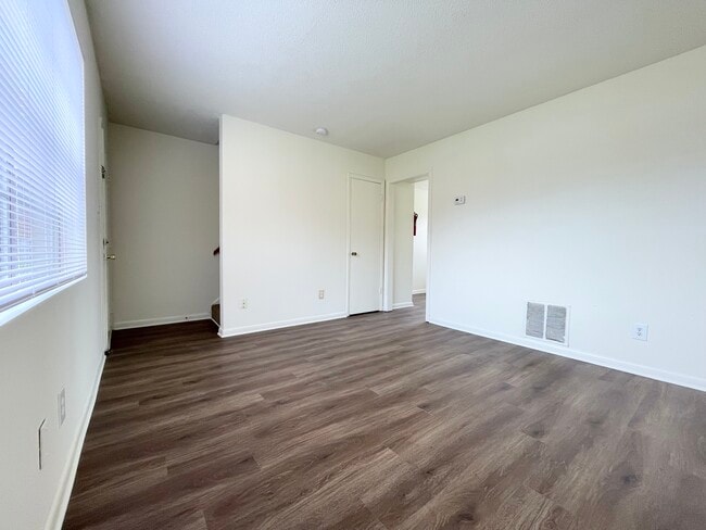 Photo - Sherwood Court Apartments