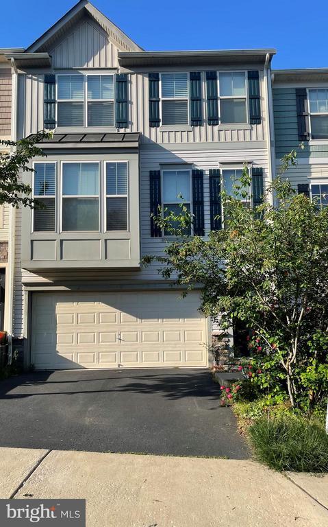 Photo - 42741 Ogilvie Square Townhome