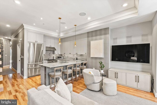 Photo - 1224 R St NW Unidad 2