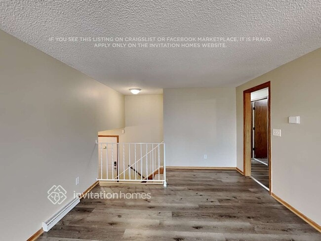 Photo - 7635 Upper 167th St W