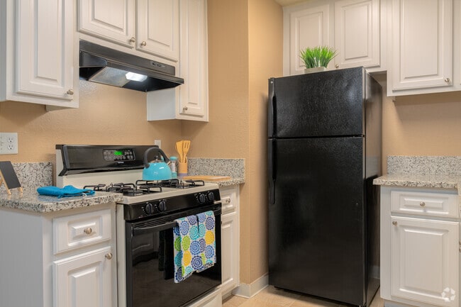 Renovated White - 1BR, 1BA - 765SF - Kitchen - Village at Fair Oaks