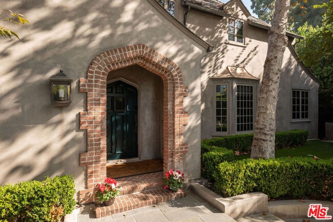 Photo - 1614 N Fairfax Ave