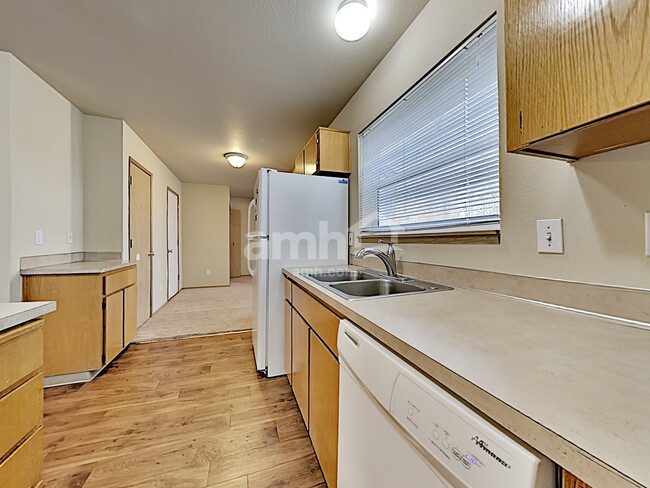 Photo - 16957 SW Cashew Way