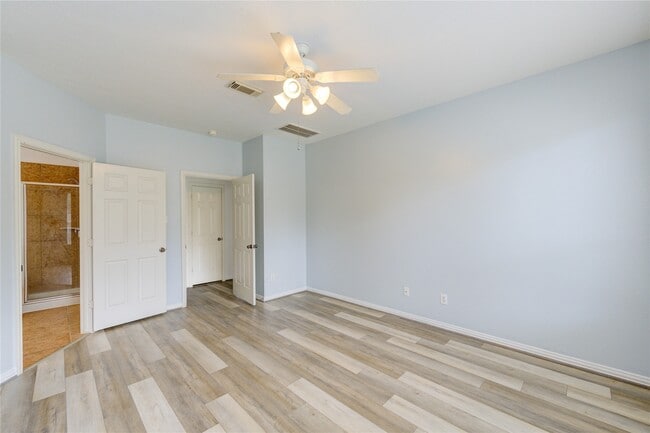 Photo - 2518 Dawn River Ln