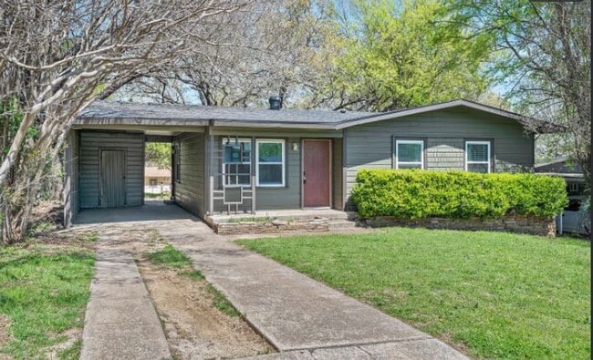 Photo - Updated 3 Bed / 1 Bath Home for Rent