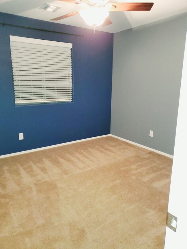 Photo - Power Ranch 3 Bedroom for Rent.