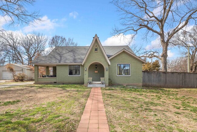 Photo - 302 S Shiloh St Unit SI ID1475799P