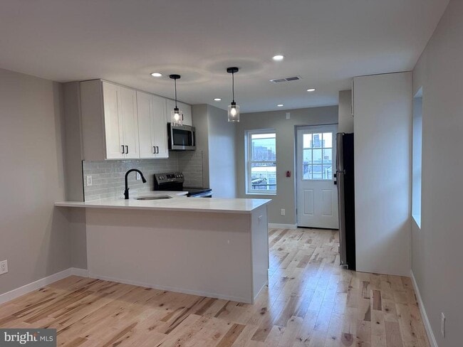 Photo - 2821 W Girard Ave Unit B