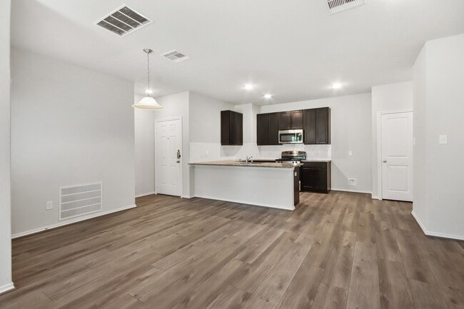 Photo - 1403 Acorn Mdw St