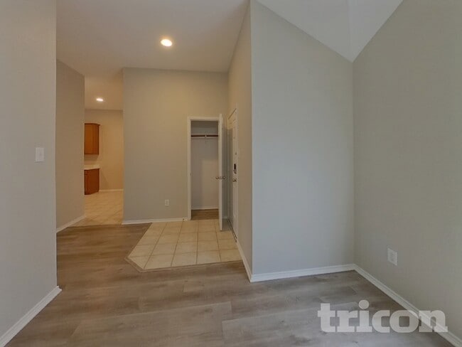 Photo - 1228 Artesia Dr