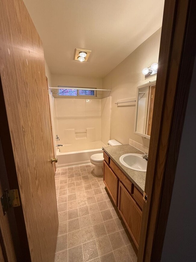 Photo - Quaint 2B/2Ba Townhome in Desirable Camas!