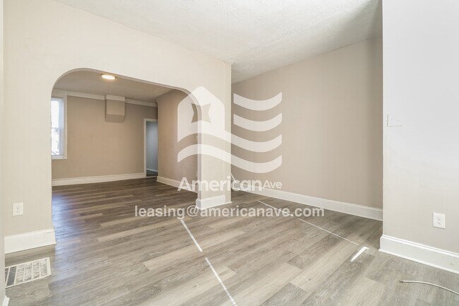 Photo - 1629 Dounton St