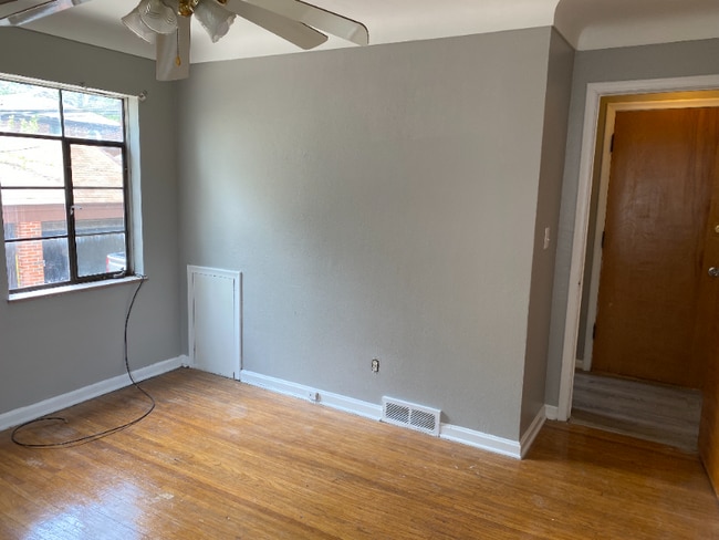 Photo - 3433 Douglas Rd Unit 3