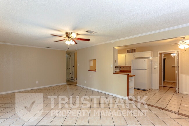 Photo - 417 Cottonwood Dr