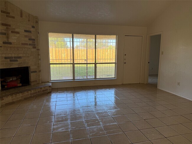 Photo - 2114 W Greens Rd