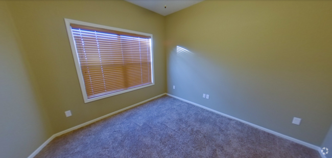 Building Photo - 3D Tour Available + Beautiful East Side Ho... Rental