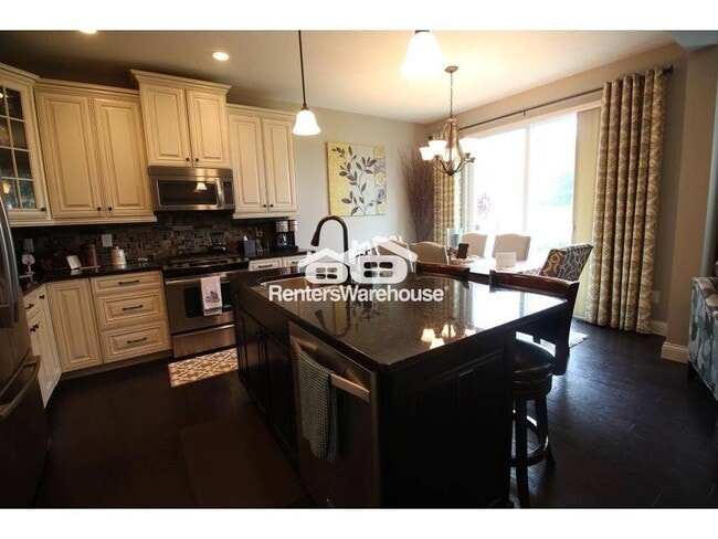 Photo - 8411 Larch Ln N