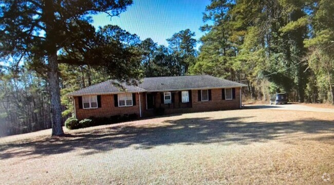 Building Photo - Ranch Home on Acreage!