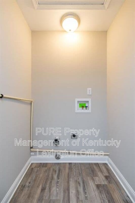 Photo - 727 Leeward Ct