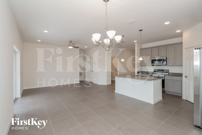 Photo - 303 Corbel Ln
