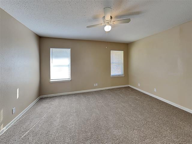 Photo - 649 W Main St