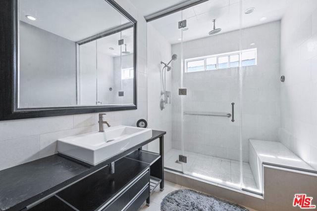 Photo - 6413 W 6th St