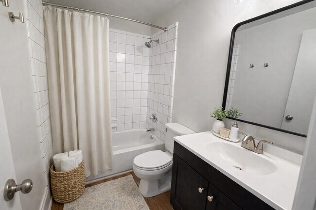 Photo - 129 Talbot Ave Unit 103