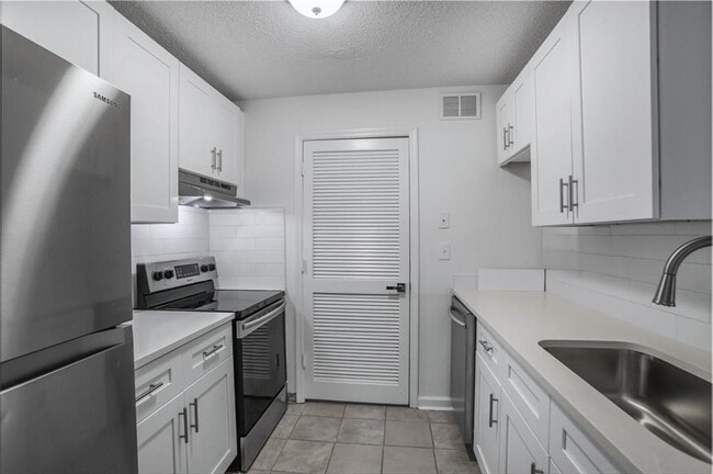 Photo - 432 Granville Ct