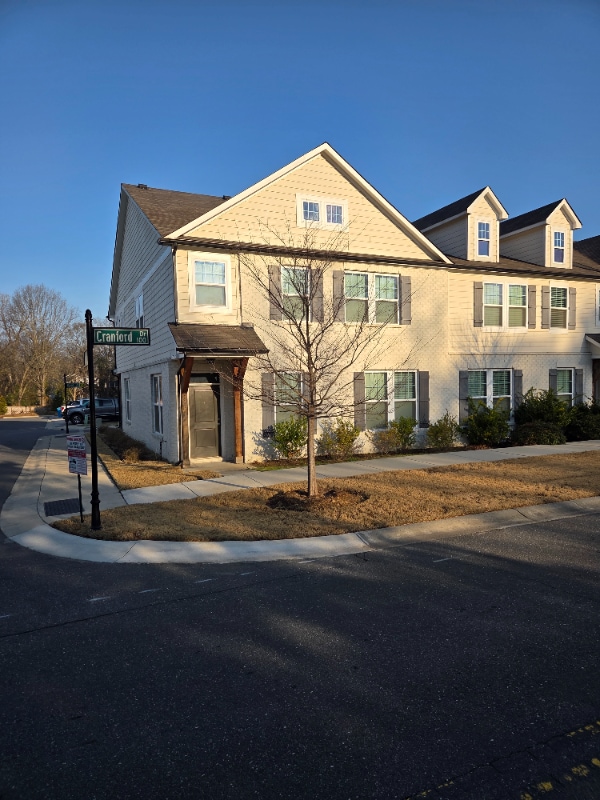 Photo - 111 Cranford Dr