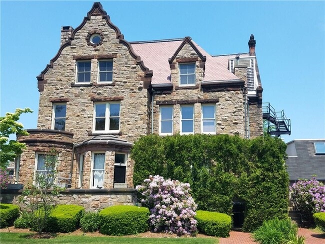 Building Photo - 364 Bellevue Ave Unit W-201-S